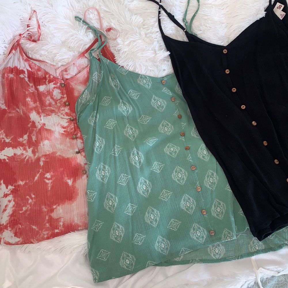 SO Tank Tops sz XL